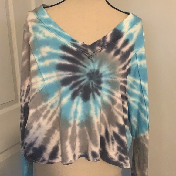 ❌DONATED❌Blue Gray Tie Dye Stressed Seam V-neck Oversized Top - Picture 6 of 12